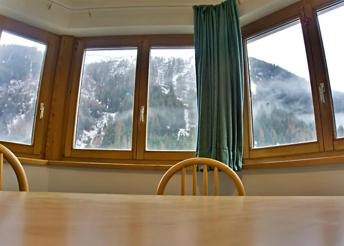 Davis-birkl Apartment *